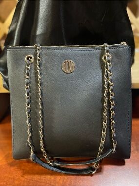 Authentic DKNY Bryant Park Genuine Saffiano Leather Shoulder Bag /NWOT
